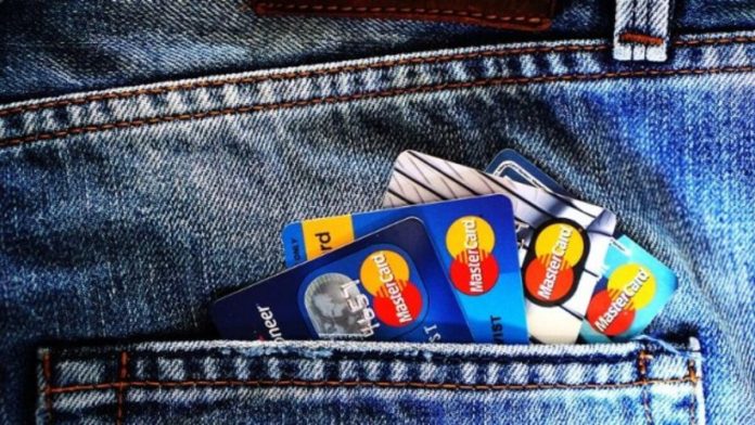 Use Your Credit Card For An Optimum Credit Score