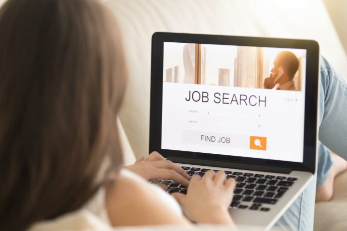 The Complete Guide to Finding Social Media Jobs