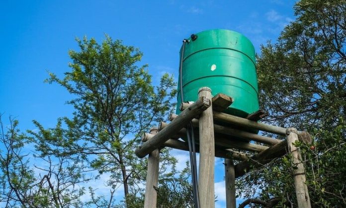A GUIDE TO BUYING THE RIGHT 1000L WATER TANK: WHAT FEATURES TO LOOK OUT FOR